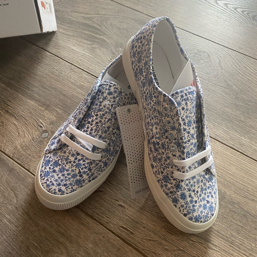 Superga floral pattern sneakers. New in box. Size 8.5